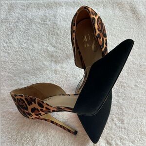 Women’s Classy Heels:Leopard with Black/Clear front design. Condition: Like New.